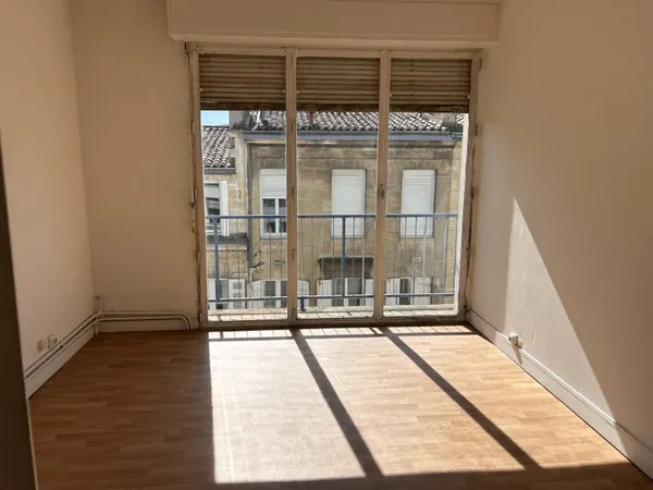 Vends appartement 55m² emplacement idéal centre ville