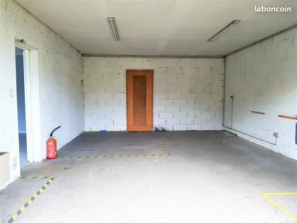 LOCAL D'ACTIVITE 66 m² JAUNAY MARIGNY