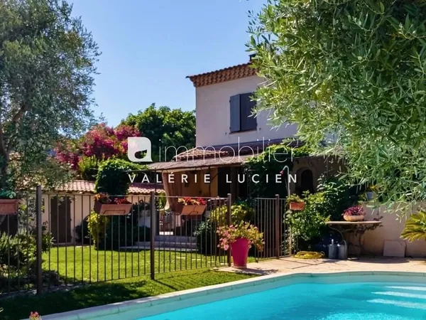 Maison avec piscine et deux appartements indépendants - Mouriès, au pied des Alpilles Sud