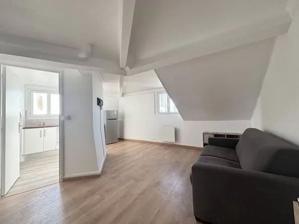 Studio 1 pièce 27 m²