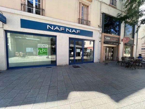 A louer au centre ville de CHALON SUR SAONE - Local commercial de 98 m² en emplacement n°1
