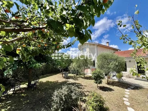 Maison 6 pièces 146 m²