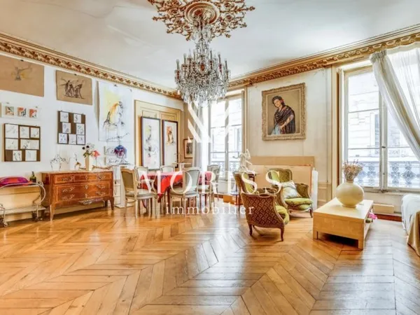 APPARTEMENT 5 PIECES - QUARTIER SAINT-GEORGES - 75009 PARIS