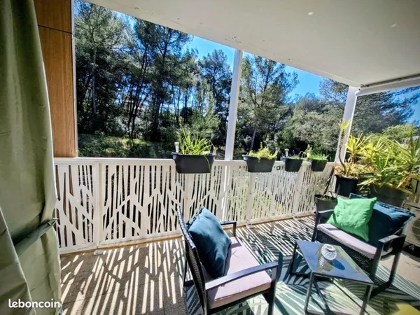 T3 64 m² - Clapiers (10 min Montpellier) - Résidence 2019 - Terrasse 11 m² - Vue pinède
