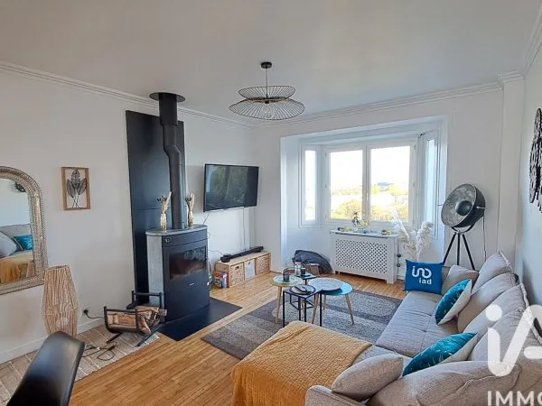 Maison 9 pièces 211 m²