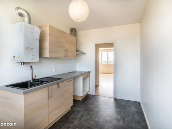 T3 Lumineux - 9ème étage avec vue - rénové 2017 - Saint-Herblain