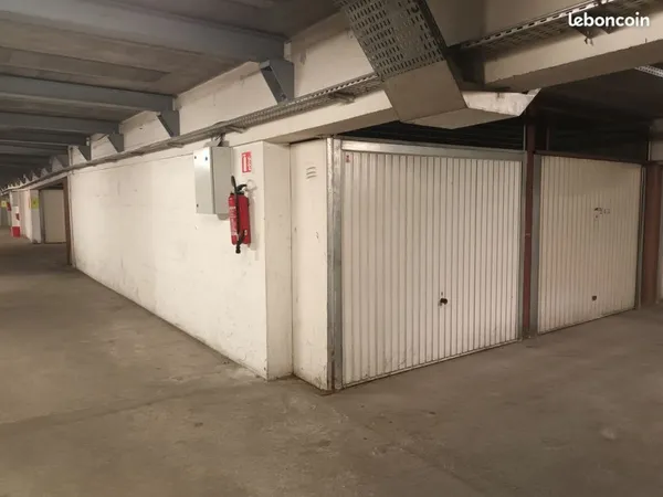 Garage/box sous-sol sécurisé - Villeurbanne
