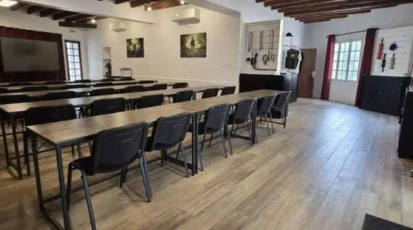 Maison 6 pièces 320 m²