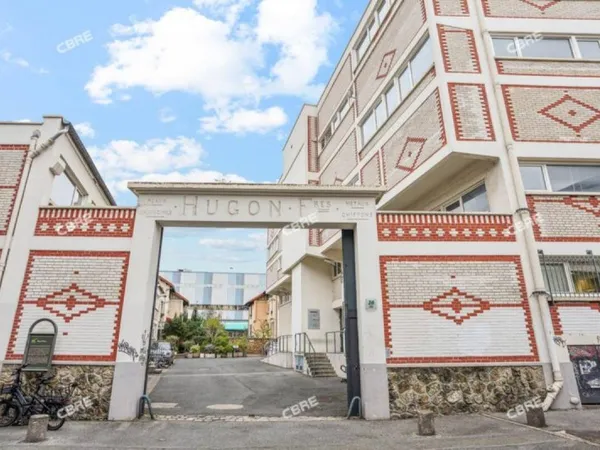 Bureau 559 m²