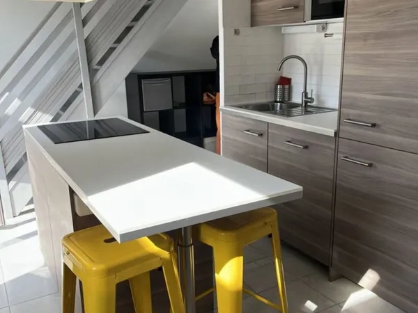 Ravissant T1 duplex Palavas avec petite vue mer