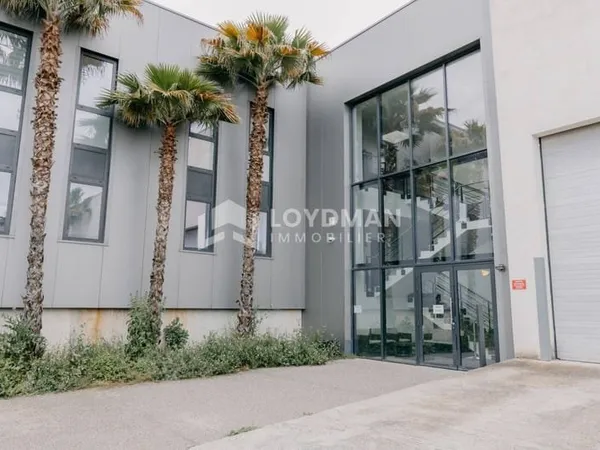 Local commercial 1680 m²