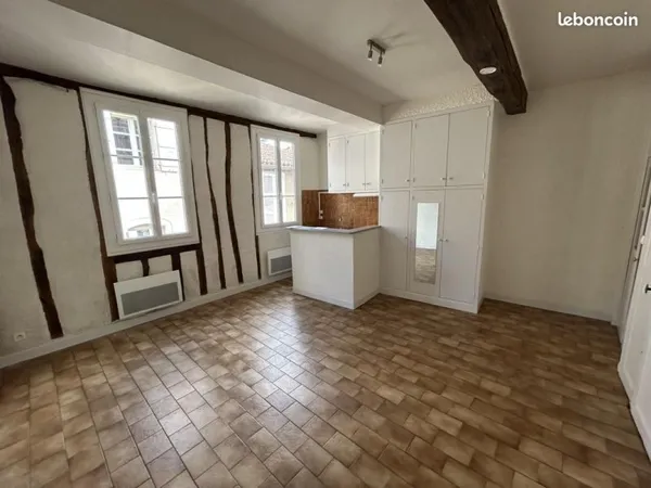 Studio 1 pièce 27 m²