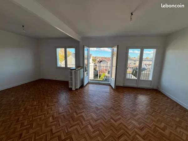 Appartement 62 m² très lumineux avec balcon - Dernier étage calme - Cosne centre