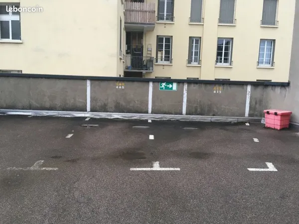 A louer place stationnement hyper centre clermont fd