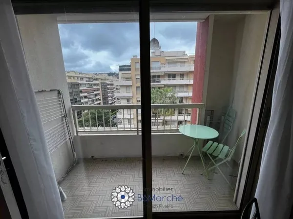 Studio 1 pièce 27 m²