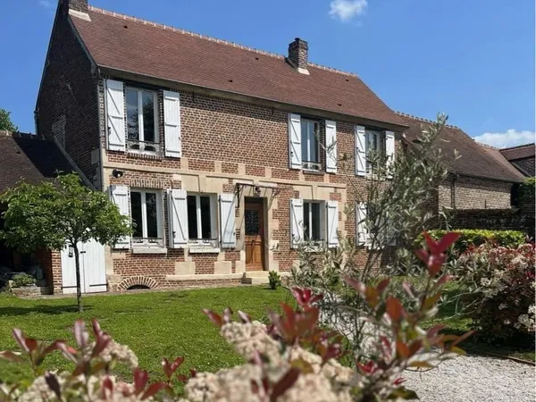Maison familiale avec dépendances - 142 m² - 4 chambres - Terrain 1800 m² - Le Meux