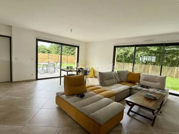 Maison de plain-pied 5 pièces 133 m²
