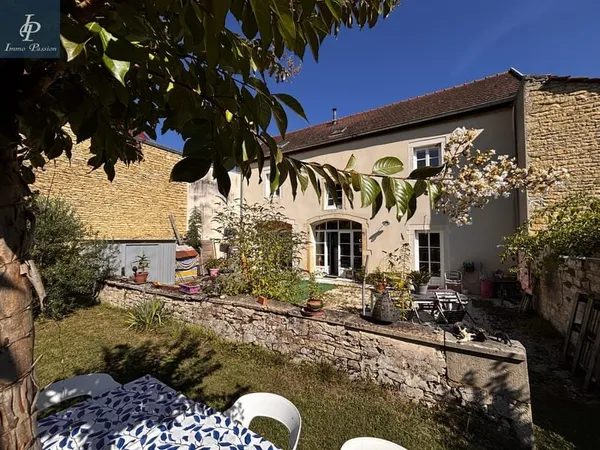 A VANDRE MAISON ANCIENNE RENOVEE MEUILLEY 10MN NUITS ST GEO