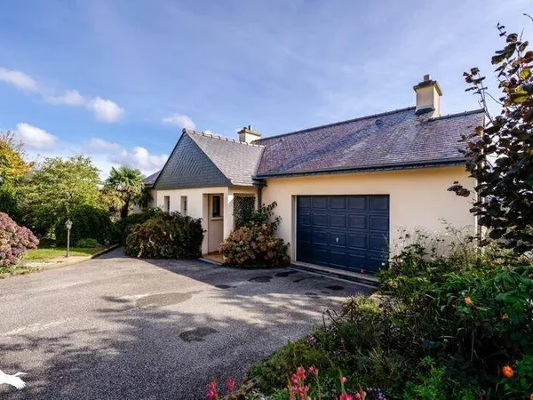 Maison 6 pièces 220 m²
