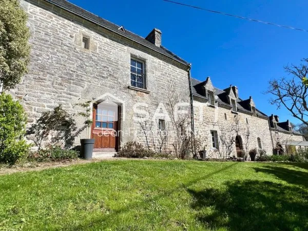 Grande propriété de 357m² constituée de 2 logements à 12 mn de VANNES