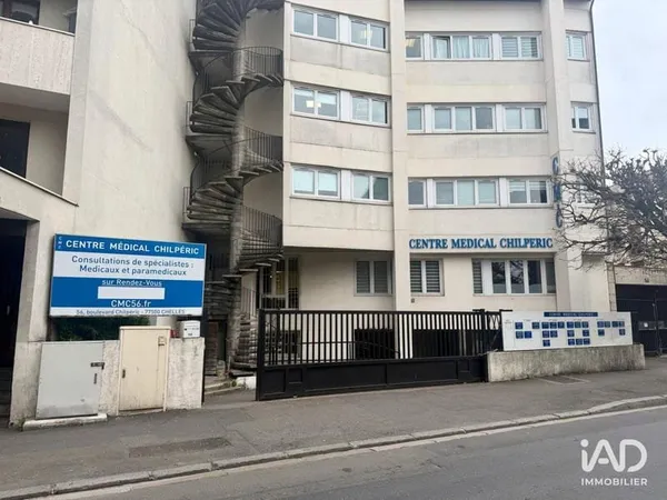 Immeuble commercial 44 m²