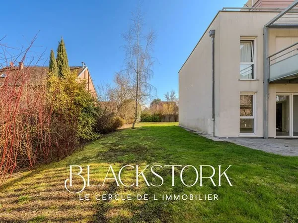 Eckbolsheim, Appartement 4 pièces en rez-de-jardin avec 441 m² de jardin privatif