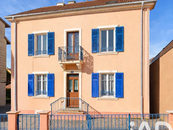 Maison 10 pièces 210 m²