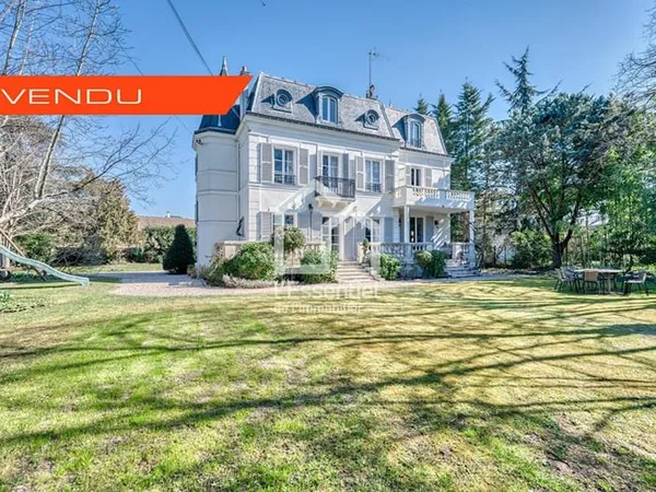 A VENDRE - DEMEURE DE PRESTIGE -PARC MAISONS LAFFITTE