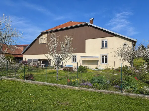 Ancienne ferme avec appartement T4