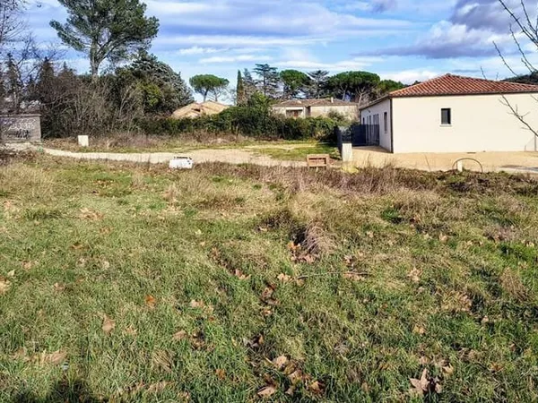 RARE A LA VENTE TERRAIN CONSTRUCTIBLE