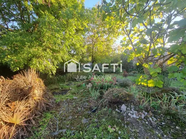 Terrain à bâtir - Environ 700 m² - Gibourne