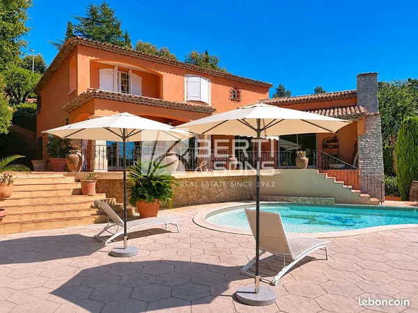 Maison 6 pièces 228 m²