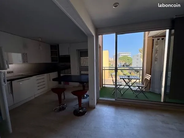 Coup de coeur : 56 m² en centre-ville avec piscine + parking