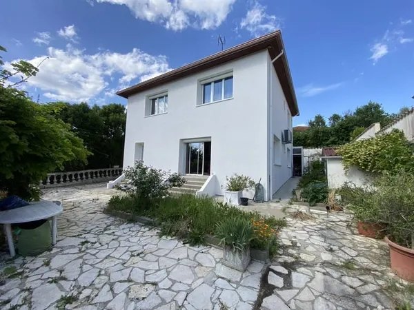 Maison 5 pièces 186 m²