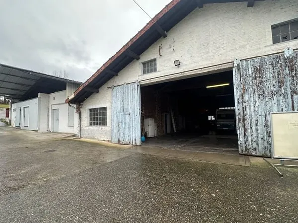 Local d'activité 600 m²