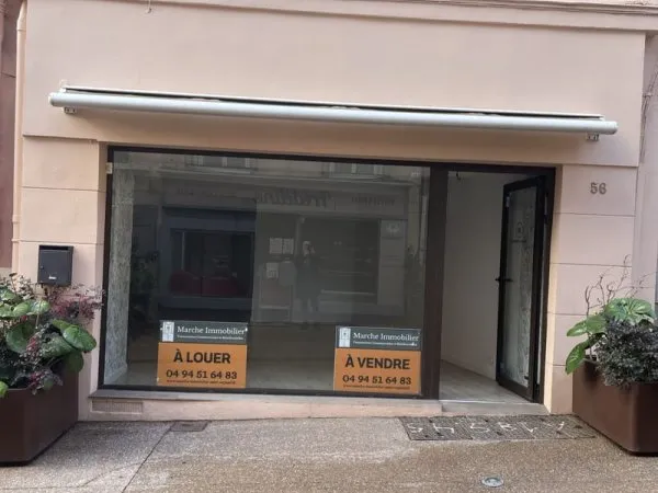 MURS COMMERCIAUX FREJUS centre ville