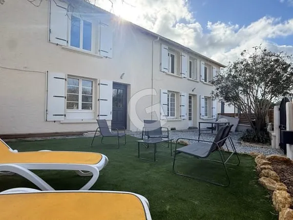 MAISON - 5 PIECES - 132 m² - A VENDRE - SAINT CYR EN TALMONDAIS