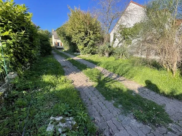 Terrain constructible 275 m²