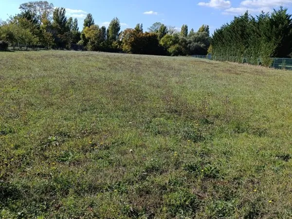 deux terrains constructibles pour un total de 4265m²