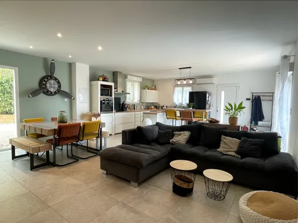 Maison 185 m² + T2 indépendant loué 700/mois