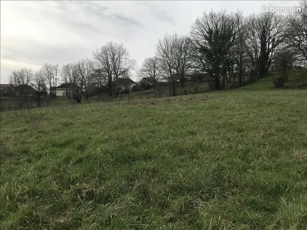 Terrain 5 360 m² Objat