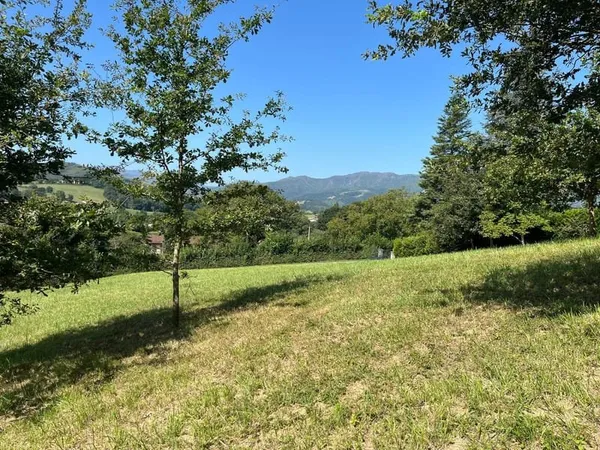 Terrain d'Exception avec Permis Validé entre Mer et Montagne