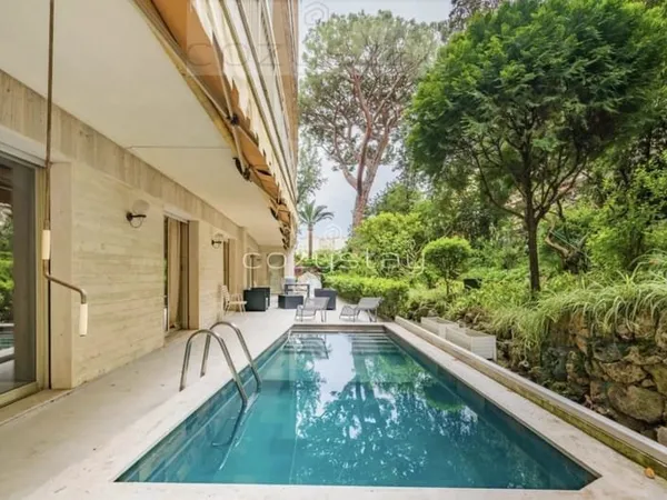 Magnifique 4 pièces de 130m² avec piscine privative