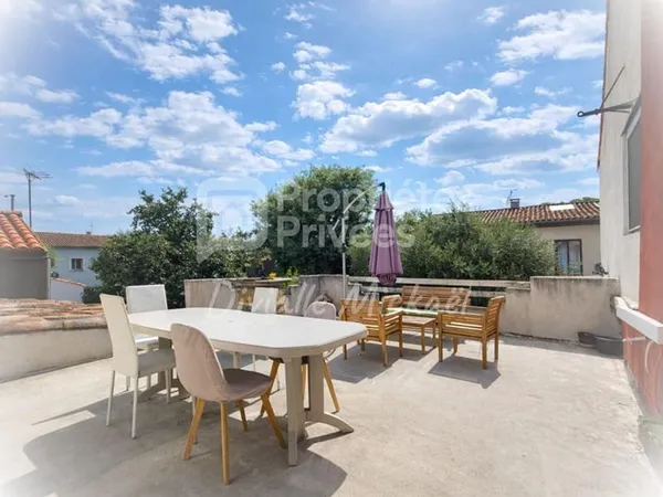 Maison Familiale d'Exception de 145 m² avec Piscine Couverte