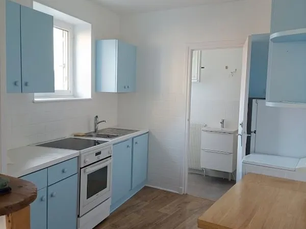 Maison a louer saint Vincent de reins