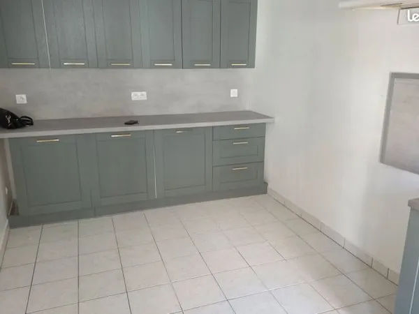 Loue appartement T4 Fyé 72