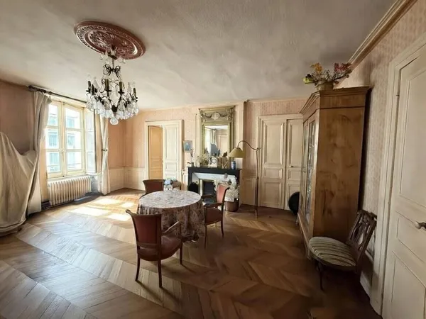 Appartement 5 pièces 146 m²