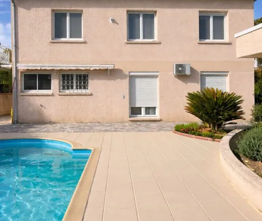Maison 6 pièces 180 m²