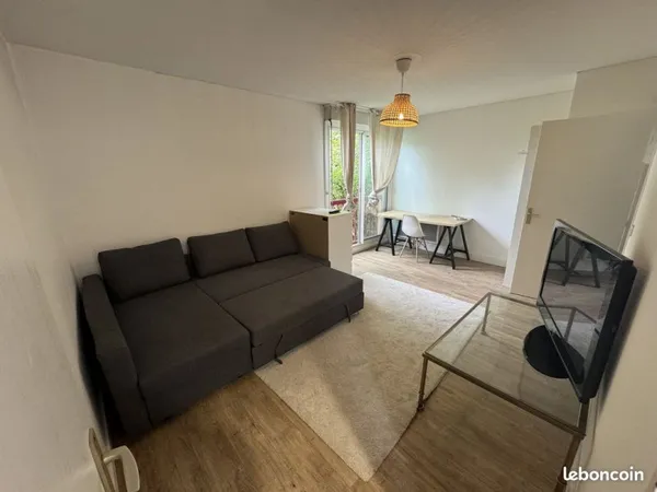 Studio 1 pièce 24 m²