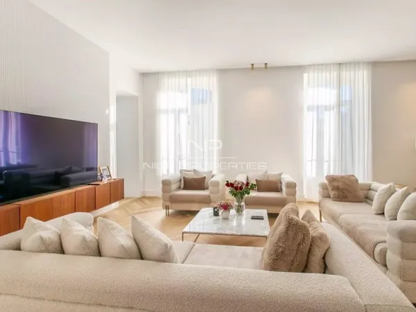 Nice Musiciens, magnifique 4 pièces de 166 m² rénové et climatis